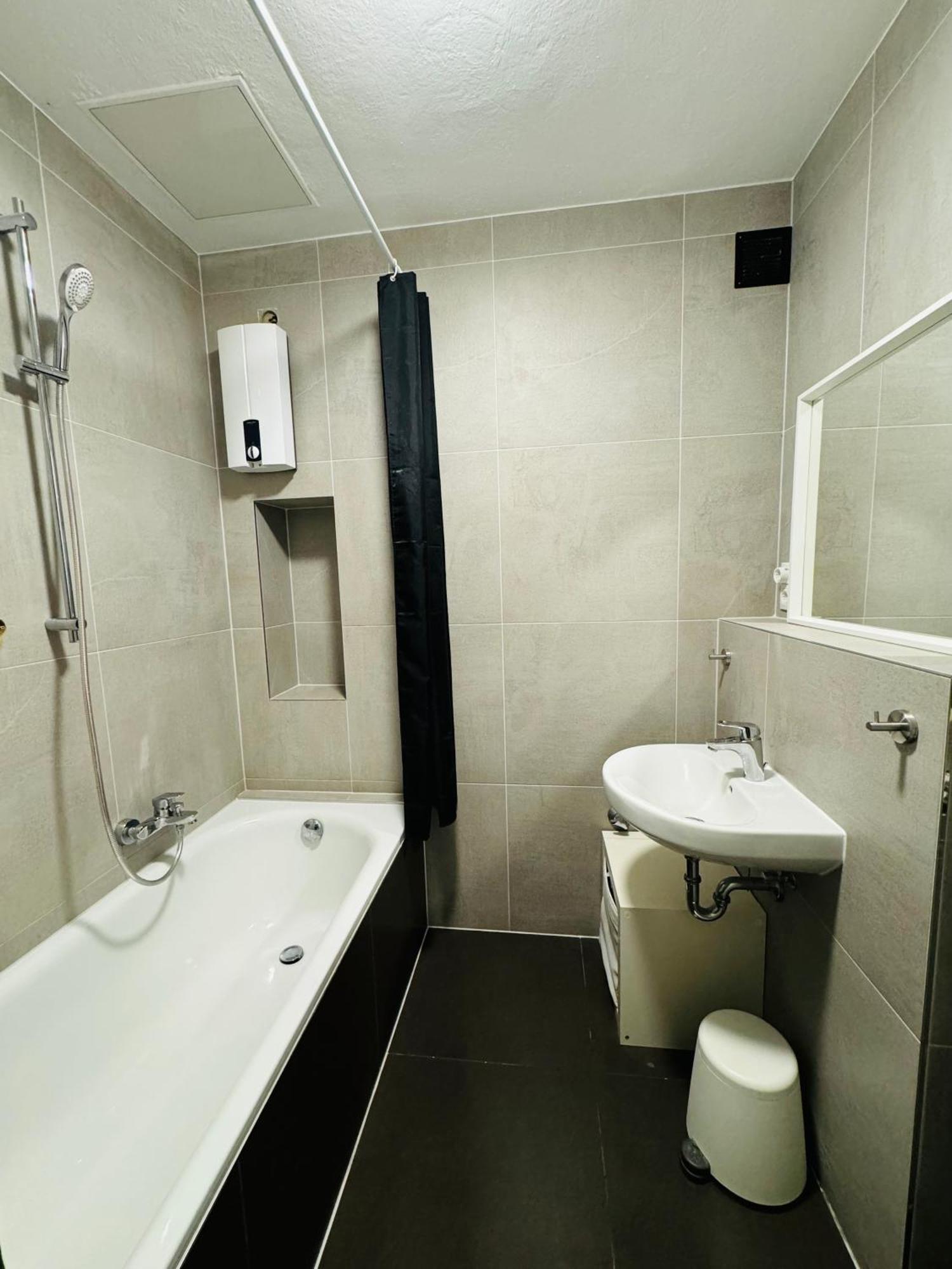 Zentrale Wohnung Mit Balkon Koblenz  Exteriör bild